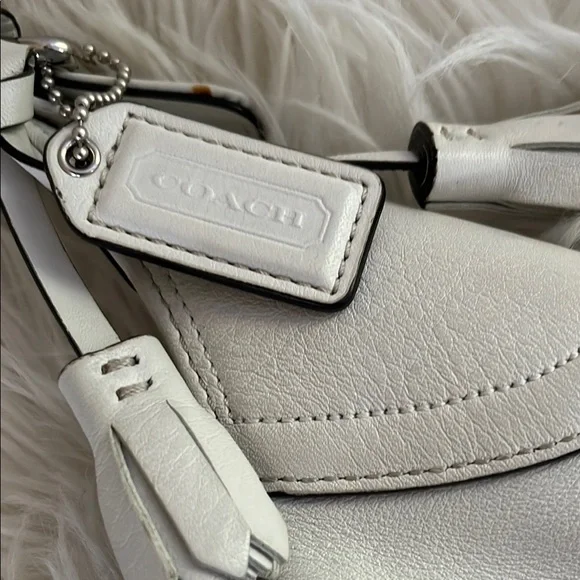 Coach White Leather Shoulder Bag - Picture 2 of 9